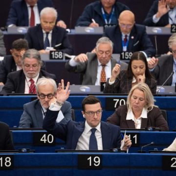 98368ce6-6bc4-466c-ae88-4917d58288bb Alliance parlementaire au sujet du groupe des Patriotes