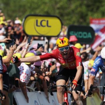9bdfbbae-d577-4a83-984a-752730e35297 Soren Waerenskjold remporte la 11e étape du Tour de France 2026