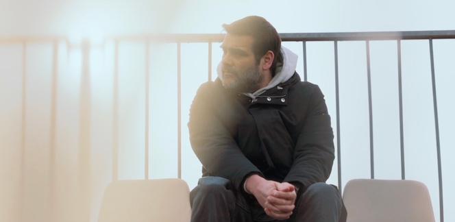 a563c930-e064-4b33-b818-7e290618c4eb Matthieu Lartot : Un témoignage poignant sur le combat contre le cancer
