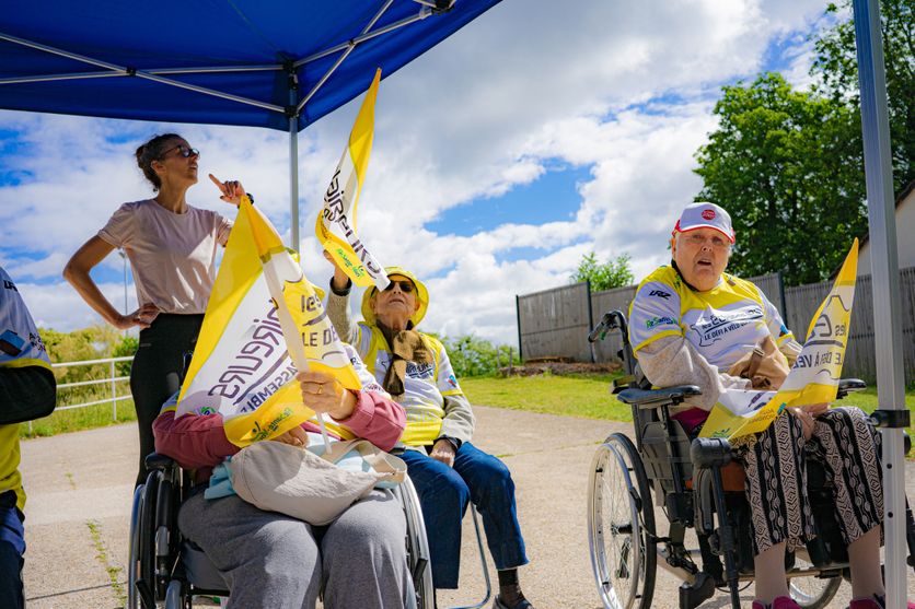 Les éclaireurs le défi vélo qui rassemble Les résidents de l’Ehpad Lépine Solidarités vivent leur propre Tour de France