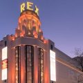 Le Grand Rex vend ses fauteuils de cinéma