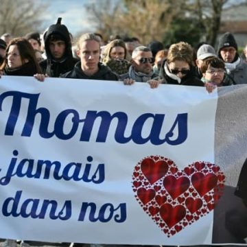 Une marche blanche en hommage à Thomas, tué dans le village de Crépol