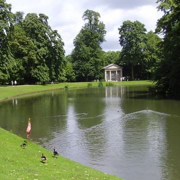 b84a7b5a-24c2-4ed7-94f5-6163a49f83f5 Visite des Sussex à Althorp: Hommage à la Princesse Diana