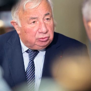 bf03a91f-f7c5-4b15-b5b5-cd55567f6e0c Une visite présidentielle sur le tournage d’Emily in Paris
