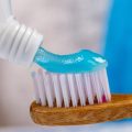 Comment entretenir efficacement sa brosse à dents
