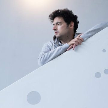 Les débuts de Clément Cogitore au Festival d’Aix-en-Provence