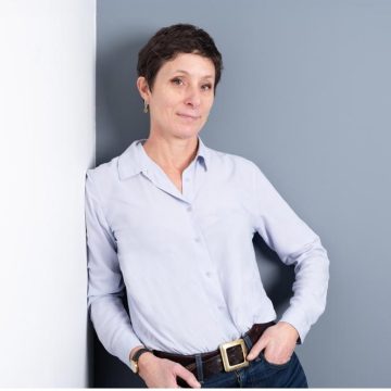 Livre : “Cette folle envie de tuer” de Camilla Barnes, une comédie familiale en quiproquos