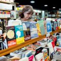 Débat sur la définition fiscale des livres en France