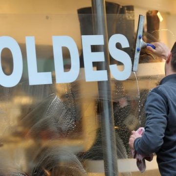Les Soldes d&rsquo;Été : Un Bilan Décevant pour les Commerçants