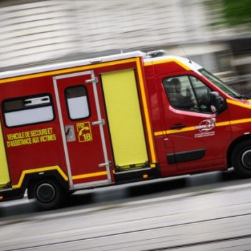 Accident spectaculaire à Nantes : une voiture chute d&rsquo;un pont sans faire d&rsquo;autres blessés