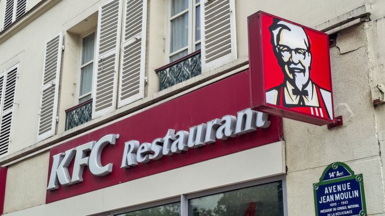 ea1aa732-6eca-4eac-b1da-fe979e630773 Les réactions humoristiques de KFC et Domino’s Pizza face au tout-numérique des jeux vidéo