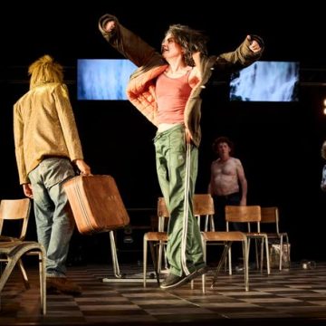 ef2bcff7-1abc-4ab4-94fb-08ad5e22ddb5 Festival d’Avignon : Un Spectacle Qui Divise
