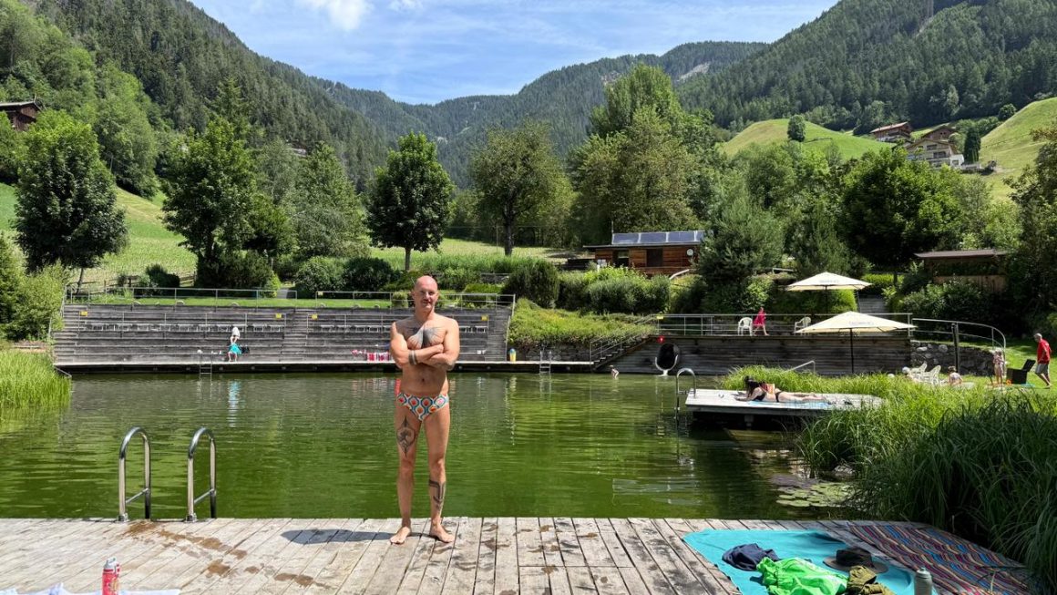 f1cc8301-e0b7-4543-99bd-cc0651bfff8d Philipp Reussner et son périple des piscines d’Europe