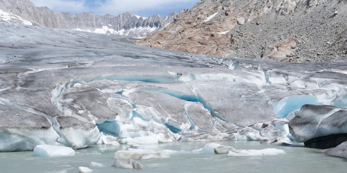 f613b173-1d07-4259-ab26-1ec1ed6bcb1e La fonte alarmante des glaciers suisses face aux vagues de chaleur