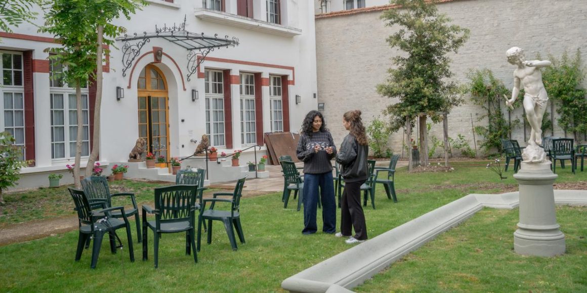Adaptation des jeunes à la crise du logement à Paris