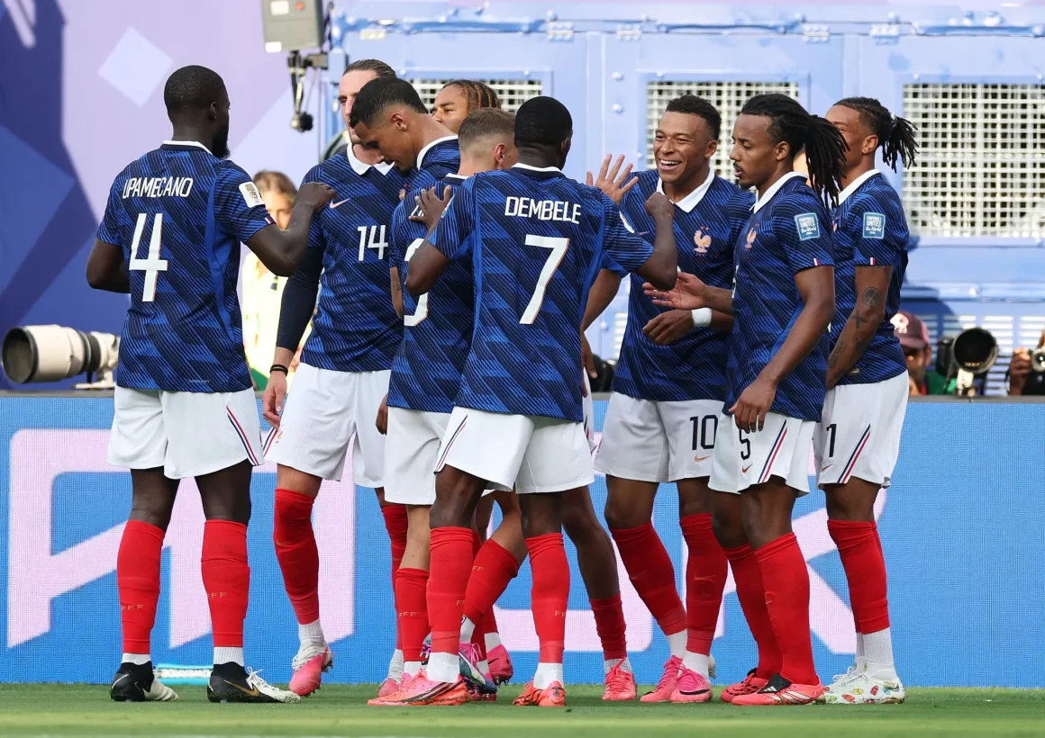 f83bc274-8667-4d2d-9ab4-70b47af3524b Des médias étrangers admirent les performances de l’équipe de France avant le match contre le Paraguay