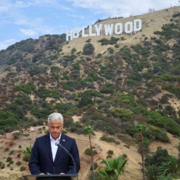 La fusion Warner-Paramount suscite des inquiétudes aux États-Unis