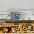 Tensions au Moyen-Orient : Suspensions de frappes américaines contre l’Iran et augmentation des quotas de production de pétrole par l’OPEP+