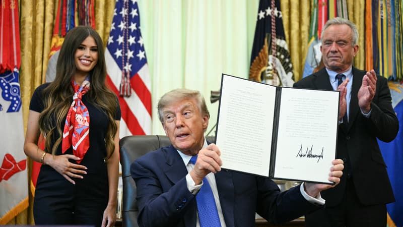 0b48fa35-bfaf-4fe9-b649-853a717e230a Trump signe un décret modifiant les recommandations vaccinales