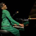 Jon Batiste transforme Mozart avec trois nouveaux albums