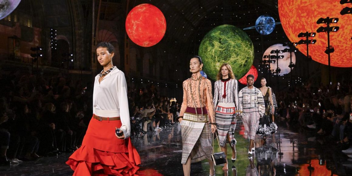 La nouvelle ère de la mode : un changement de direction créatif chez Dior et Chanel