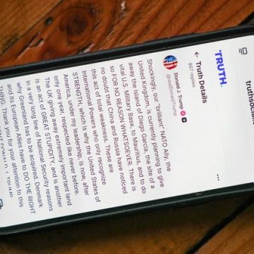 Groupes de médias américains contestent l&rsquo;accès payant aux messages de Trump