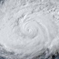 Le typhon Dolphin: Alerte rouge en Chine