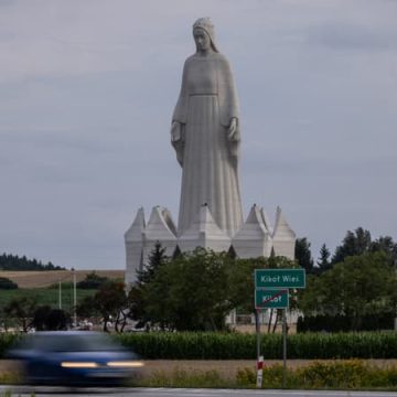 Inauguration de la plus haute statue européenne de la Vierge Marie en Pologne