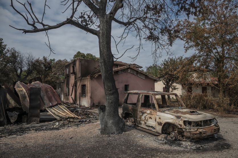 261368c7-765a-4905-b3b4-727922a8811d Incendies en France : Progression rapide dans le Var, maîtrise en Gironde