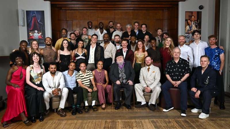 2a8ab92a-9ab5-4039-8d72-48f66969fe46 La première de Game of Thrones: The Mad King à Stratford-upon-Avon