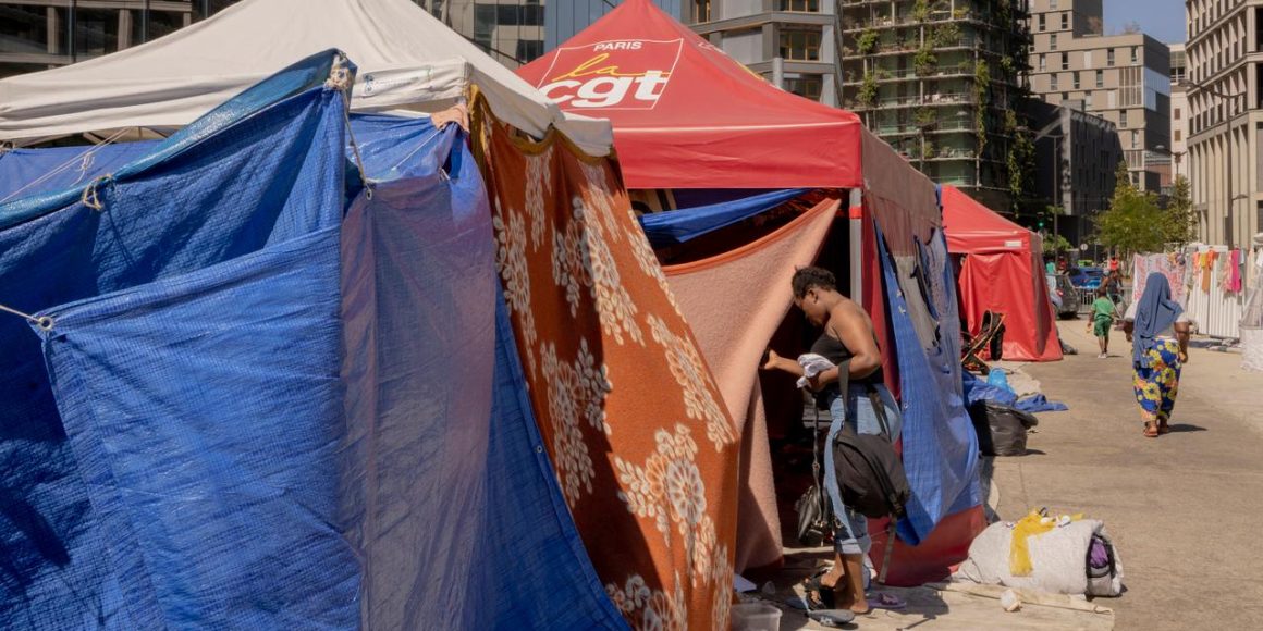 Précarité et Hébergement d&rsquo;Urgence : La Lutte des Familles et des Salariés