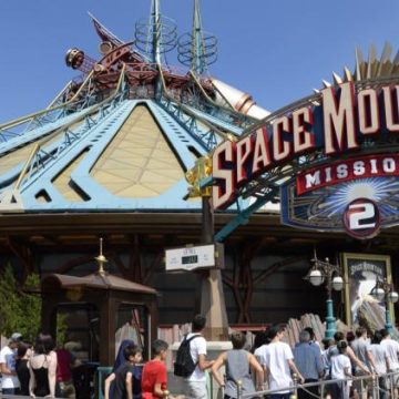 Space Mountain à Disneyland Paris : Retour aux Origines