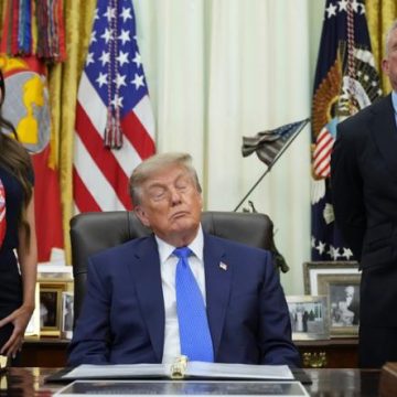 3521aa3b-11a0-4a9f-b6e2-5ba1ebb0cf5b Donald Trump et la remise en question des vaccins pédiatriques