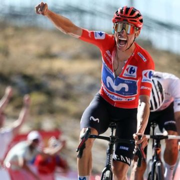 Enric Mas triomphe à l&rsquo;Alto de Aitana et endosse le maillot rouge de la Vuelta