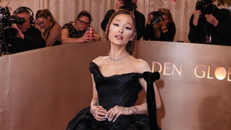 40f9dad3-90a4-49c9-a048-cf627eca10ee Ariana Grande prend du recul face à la pression médiatique