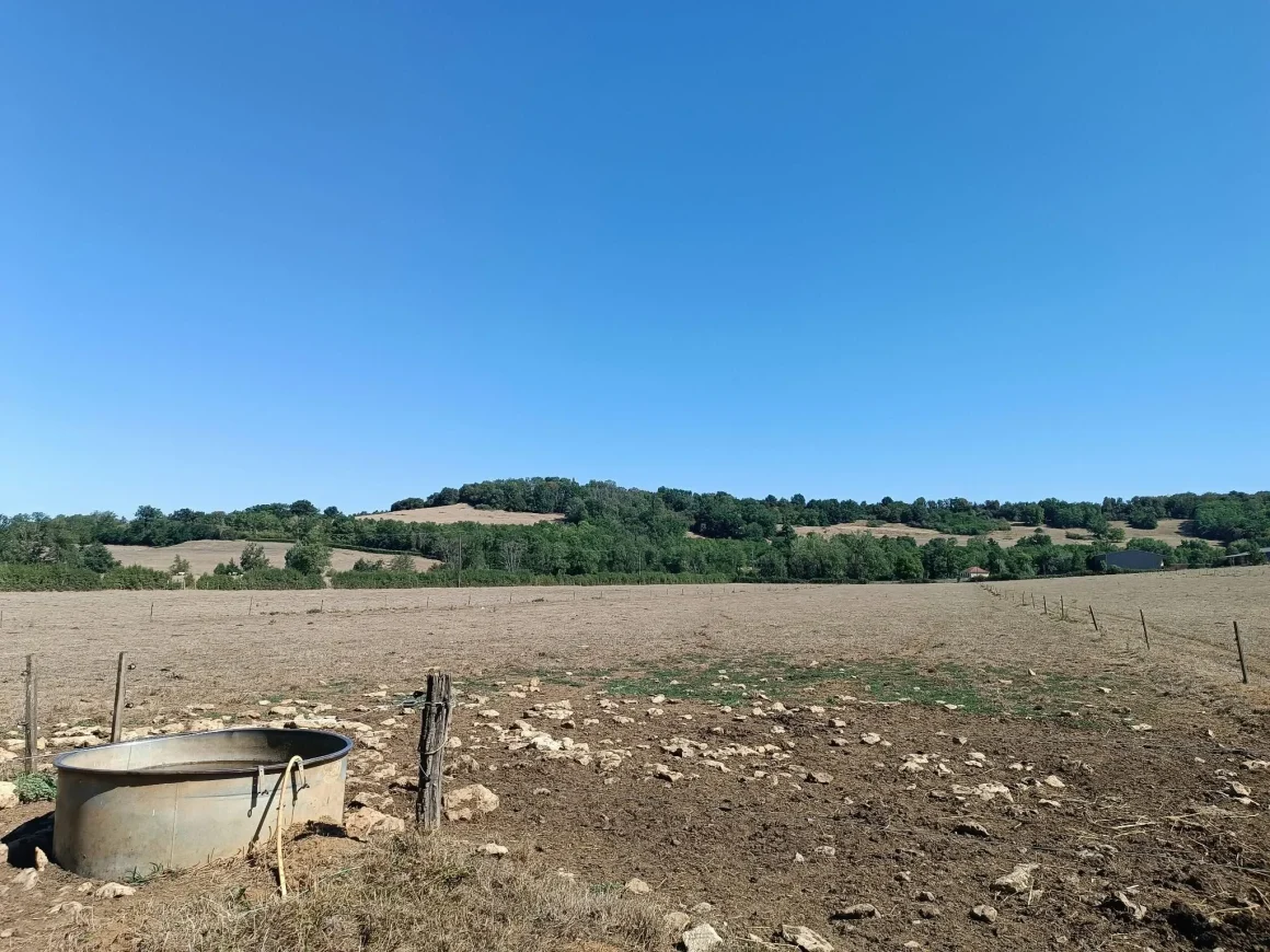 4358bb1a-22d1-4707-a867-38494bfb5744 Lutte contre la sécheresse dans les élevages de l’Yonne