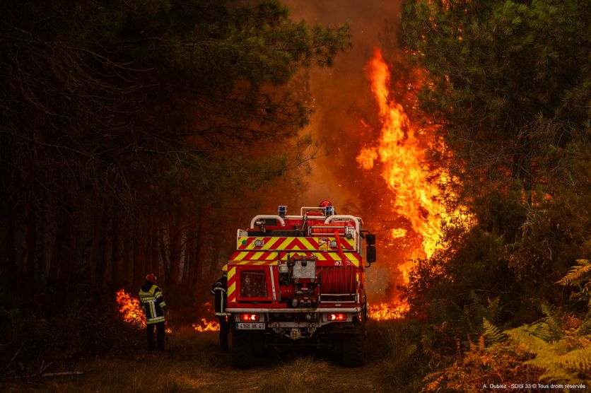 44a3bf38-0e6a-40fa-84da-643ec6f1c2f1 Le Rôle Élargi des Pompiers lors des Incendies en Gironde