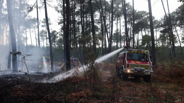5487976c-f162-4a53-bf51-c9d7f3e86e17 Les pompiers français: appel à la grève pour plus de moyens et d’effectifs