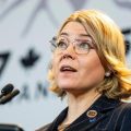 Crise migratoire et désinformation : l&rsquo;UE demande des actions immédiates de Meta et TikTok