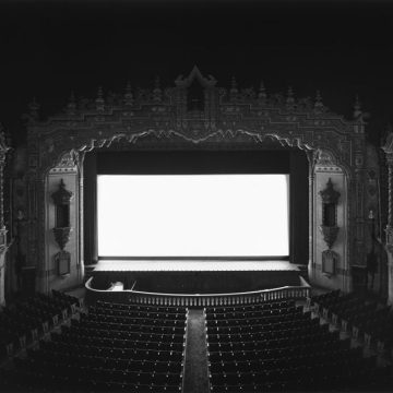 Hiroshi Sugimoto : Explorer l&rsquo;Esthétique de l&rsquo;Épure au Musée Soulages