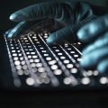 Arnaque au Crédit Agricole: Près de 1.000 clients piégés par des hackers