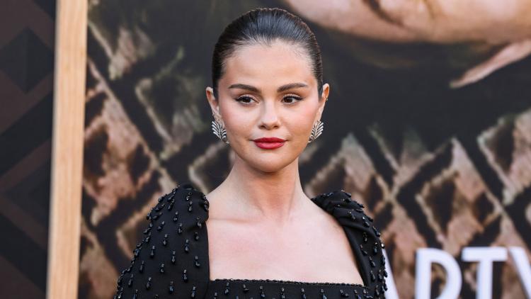 6218de42-0145-4b34-a2cb-f8c323aac7ee Selena Gomez et sa mère accusées de fraude à l’investissement