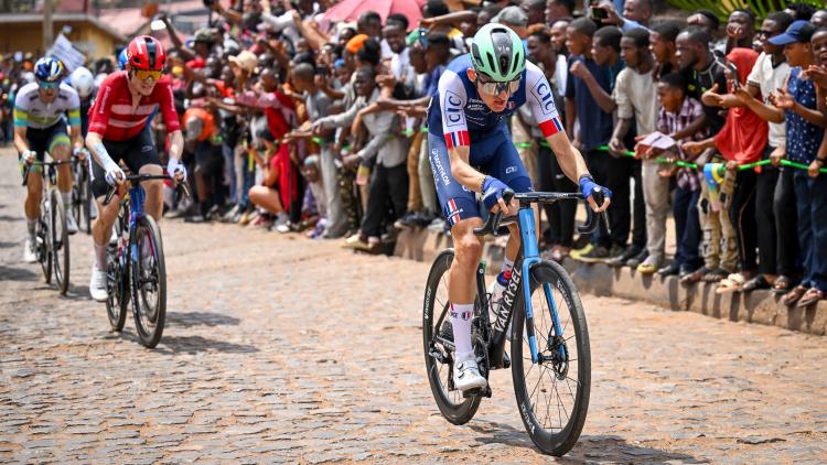 690f68a2-a4b0-40b8-b27f-ead3c12331db Paul Seixas, Jeune Leader de l’Équipe de France au Championnat du Monde de Cyclisme