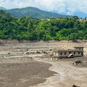 Inondations Dévastatrices au Népal et au Tibet