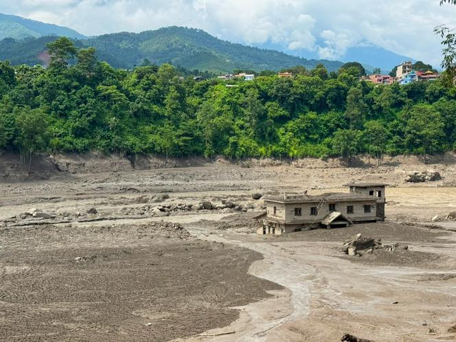 709b93bb-63a7-4228-a5b8-14d926037824 Inondations Dévastatrices au Népal et au Tibet