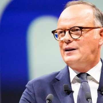 74ea81ab-6217-4e31-a1de-72bce23da2aa Débat présidentiel et positionnement des candidats pour 2027