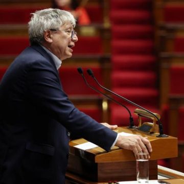 Un appel à une session extraordinaire du Parlement pour lutter contre les incendies