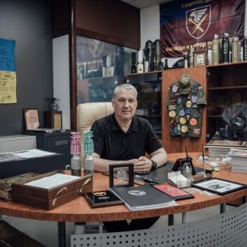 Un homme d&rsquo;affaires ukrainien colonel vise la réforme militaire