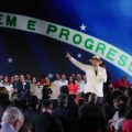 Lula face à Flavio Bolsonaro pour la présidence du Brésil