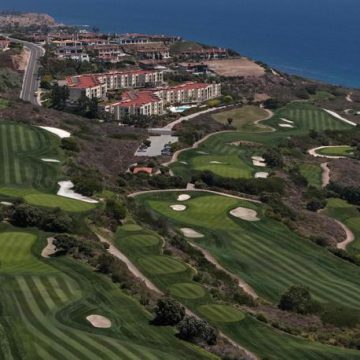 Un homme armé arrêté dans le golf de Donald Trump avant sa visite